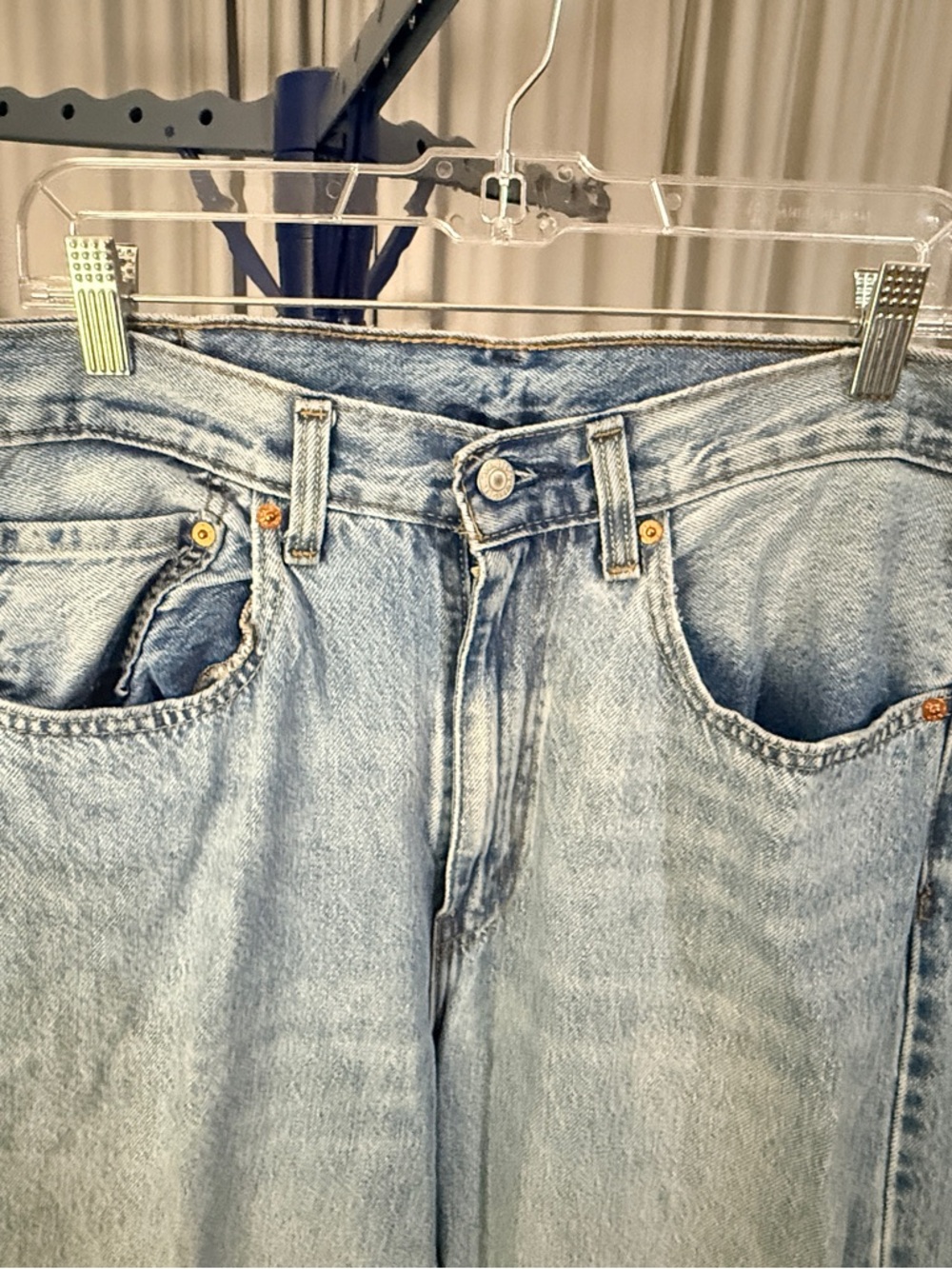 Levi's 565 Loose Straight Jeans - Picture 4 of 8
